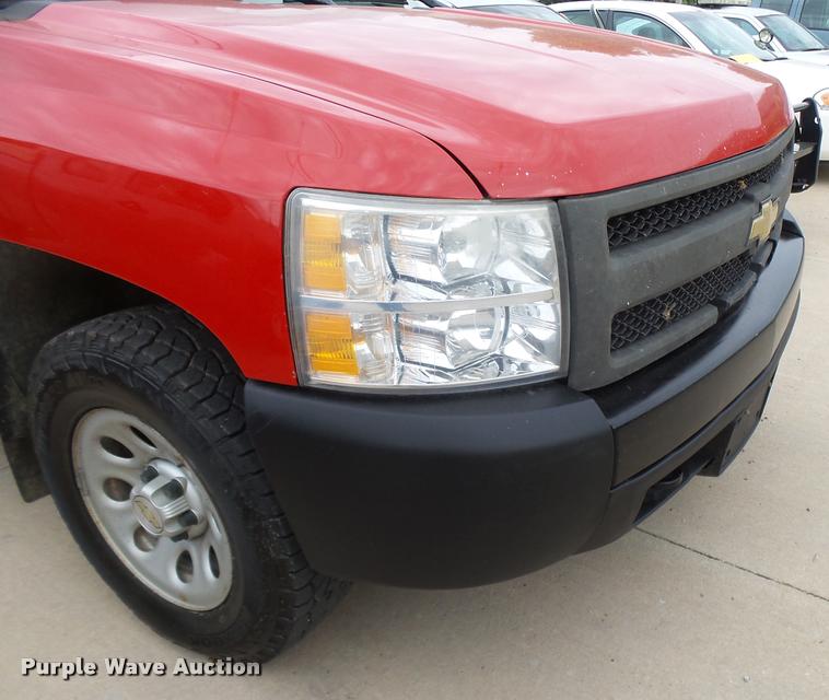 image for item K3049 2008 Chevrolet Silverado 1500 Ext. Cab pickup truck