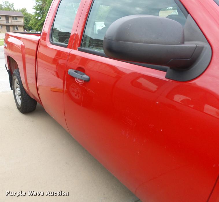 image for item K3049 2008 Chevrolet Silverado 1500 Ext. Cab pickup truck