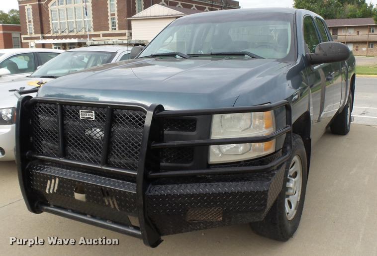 image for item K3052 2008 Chevrolet Silverado 1500 Ext. Cab pickup truck