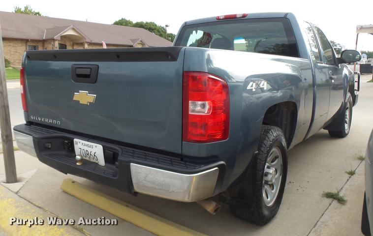 image for item K3052 2008 Chevrolet Silverado 1500 Ext. Cab pickup truck