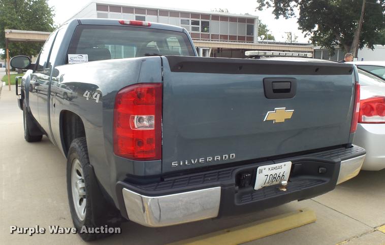 image for item K3052 2008 Chevrolet Silverado 1500 Ext. Cab pickup truck