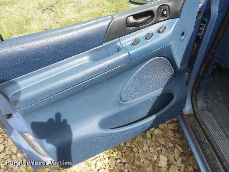 image for item K3053 1995 Ford Windstar van