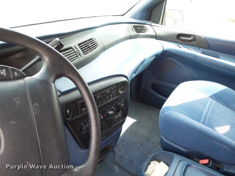 image for item K3053 1995 Ford Windstar van