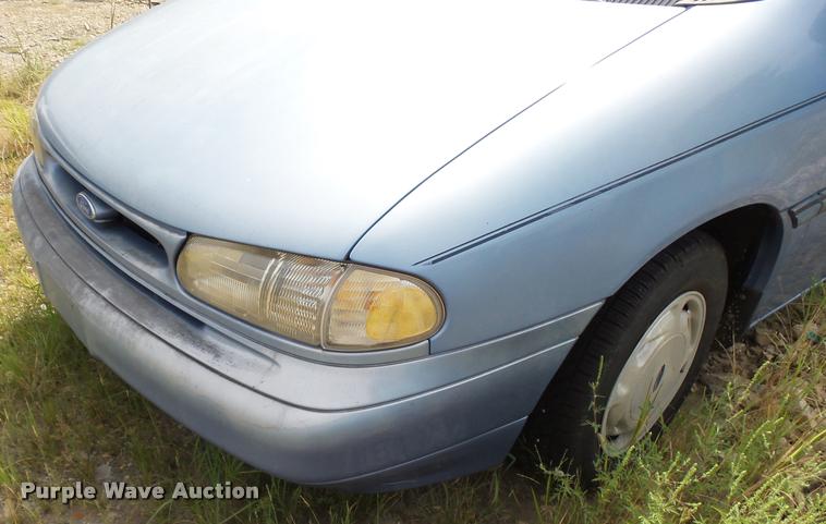 image for item K3053 1995 Ford Windstar van