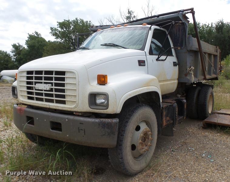 image for item K3055 2001 GMC C7500 dump truck