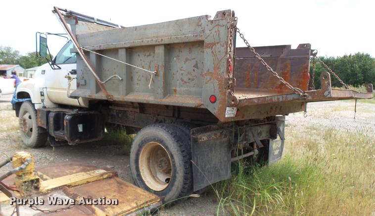 image for item K3055 2001 GMC C7500 dump truck