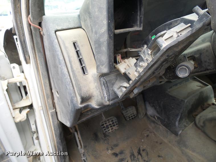 image for item K3055 2001 GMC C7500 dump truck