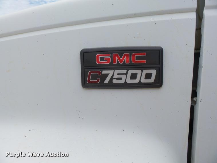 image for item K3055 2001 GMC C7500 dump truck
