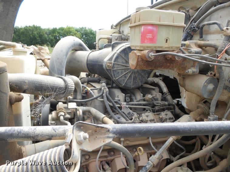 image for item K3055 2001 GMC C7500 dump truck