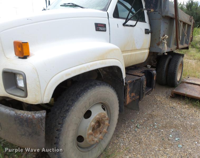 image for item K3055 2001 GMC C7500 dump truck