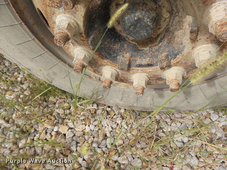 image for item K3055 2001 GMC C7500 dump truck