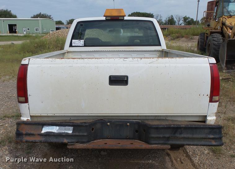 image for item K3057 1994 Chevrolet 1500 Ext. Cab pickup truck