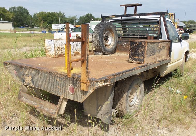 image for item K3059 1991 Chevrolet 2500 flatbed pickup truck