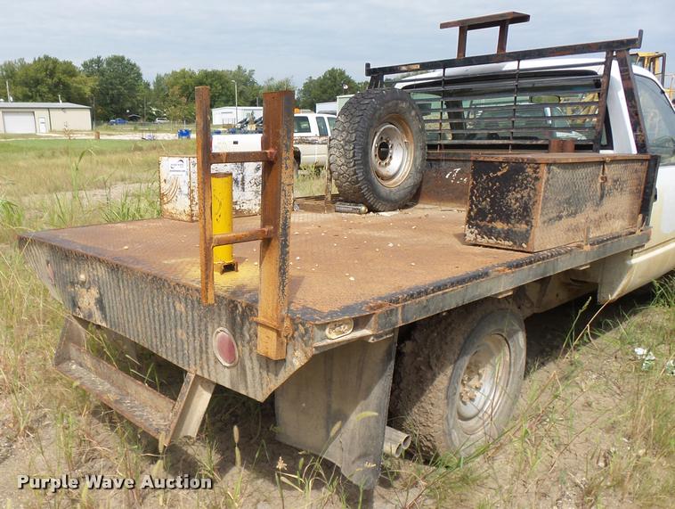 image for item K3059 1991 Chevrolet 2500 flatbed pickup truck