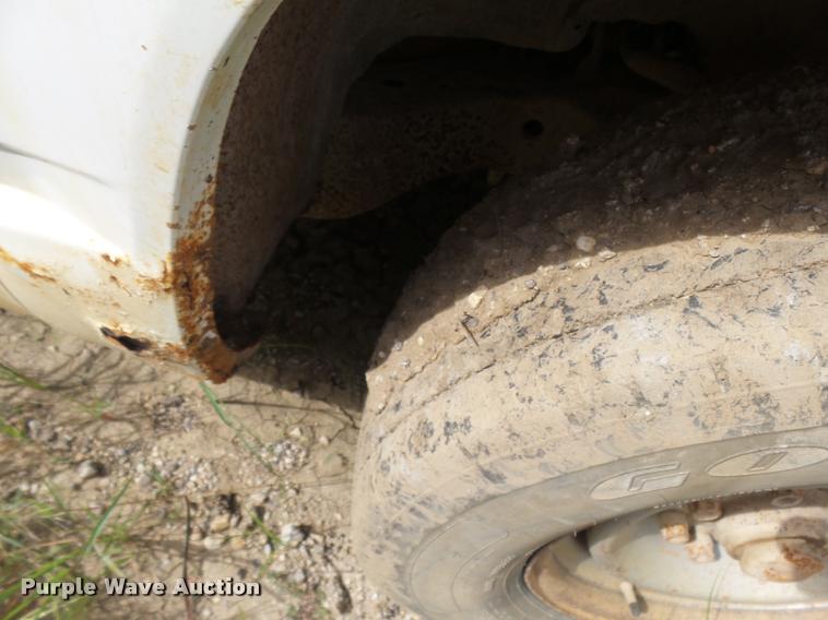 image for item K3059 1991 Chevrolet 2500 flatbed pickup truck