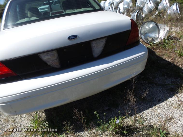 image for item K5674 2006 Ford Crown Victoria Police Interceptor