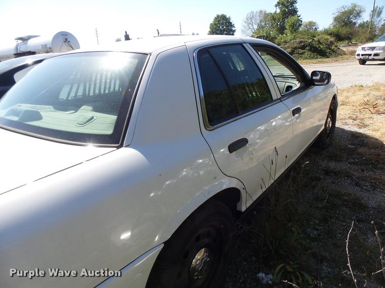image for item K5674 2006 Ford Crown Victoria Police Interceptor