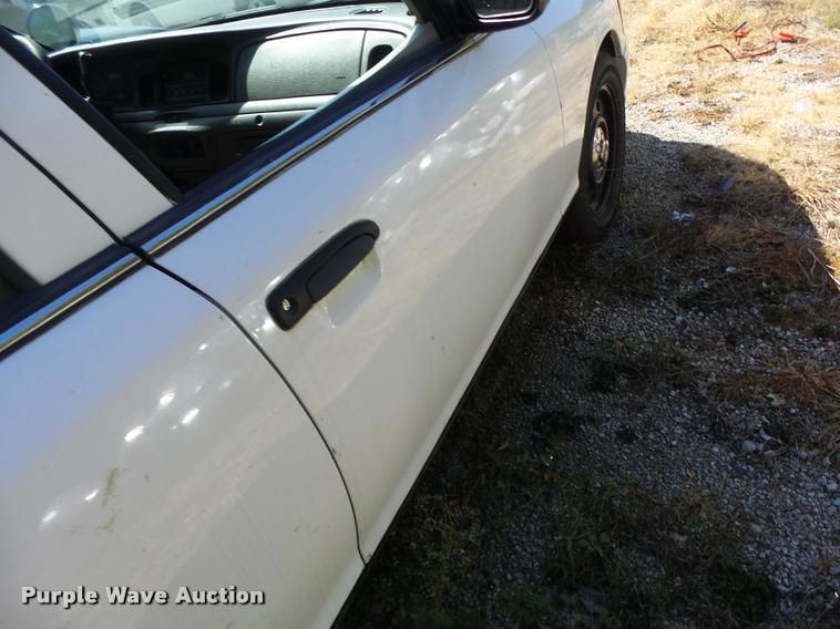 image for item K5674 2006 Ford Crown Victoria Police Interceptor