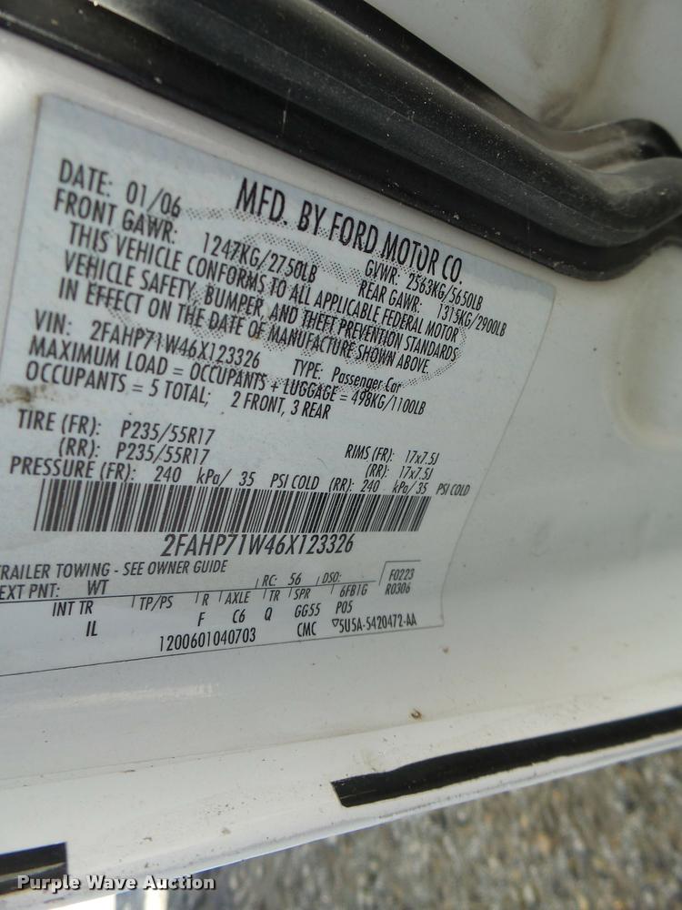 image for item K5674 2006 Ford Crown Victoria Police Interceptor