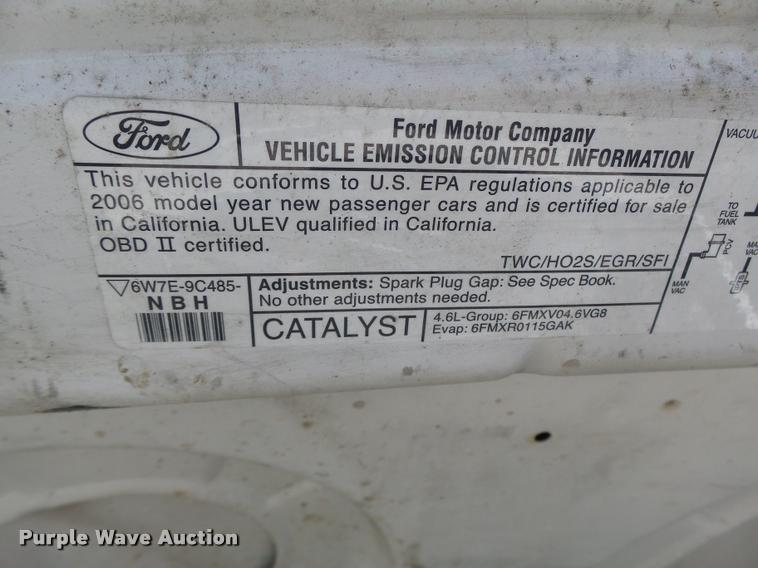 image for item K5674 2006 Ford Crown Victoria Police Interceptor