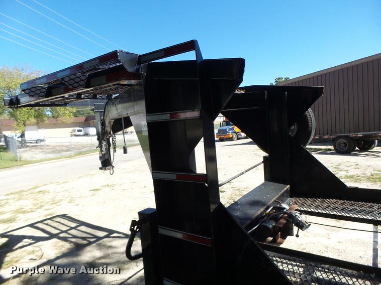 image for item K5684 2012 Fabrique Par car trailer