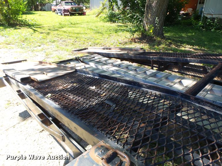 image for item K5684 2012 Fabrique Par car trailer