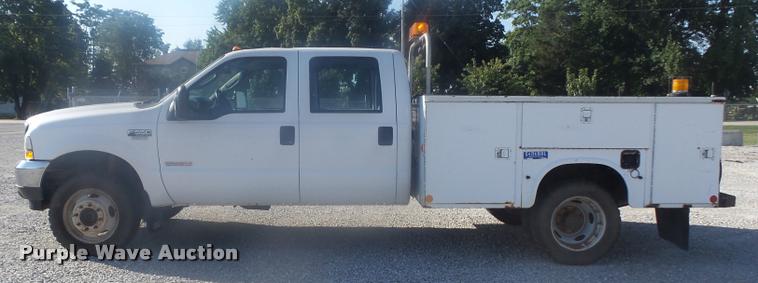 image for item K7722 2004 Ford F550 XL Crew Cab utility bed