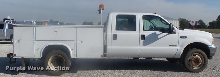 image for item K7722 2004 Ford F550 XL Crew Cab utility bed