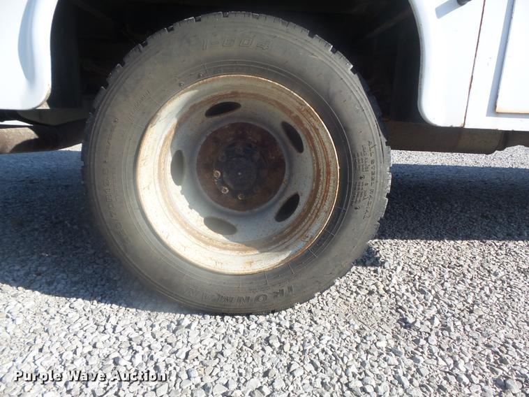 image for item K7722 2004 Ford F550 XL Crew Cab utility bed