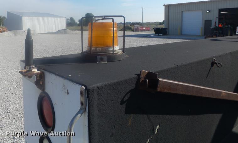 image for item K7722 2004 Ford F550 XL Crew Cab utility bed