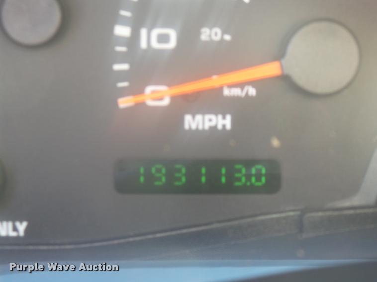 image for item K7722 2004 Ford F550 XL Crew Cab utility bed