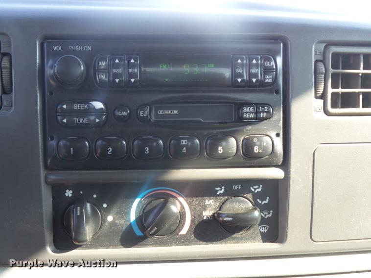 image for item K7722 2004 Ford F550 XL Crew Cab utility bed