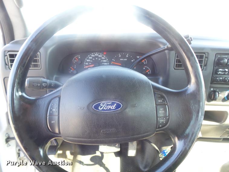 image for item K7722 2004 Ford F550 XL Crew Cab utility bed