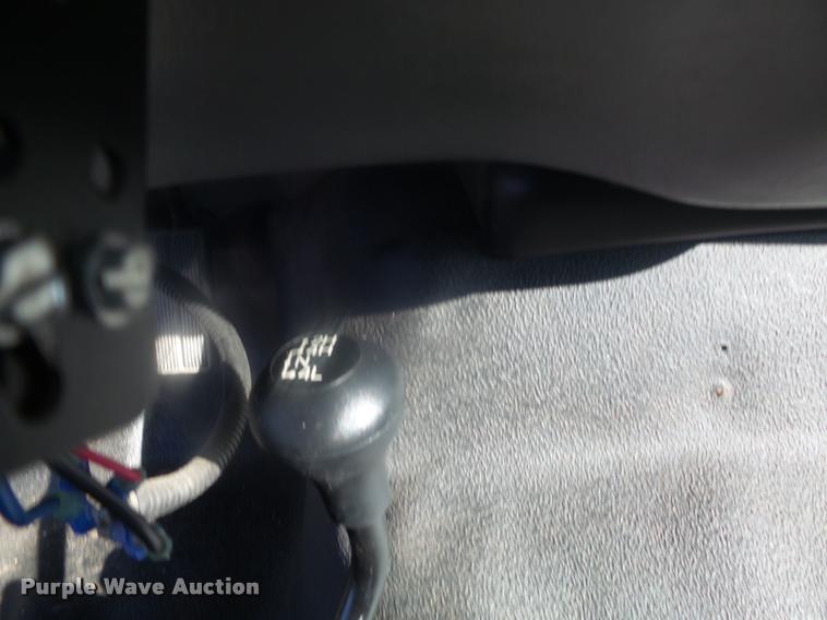 image for item K7722 2004 Ford F550 XL Crew Cab utility bed