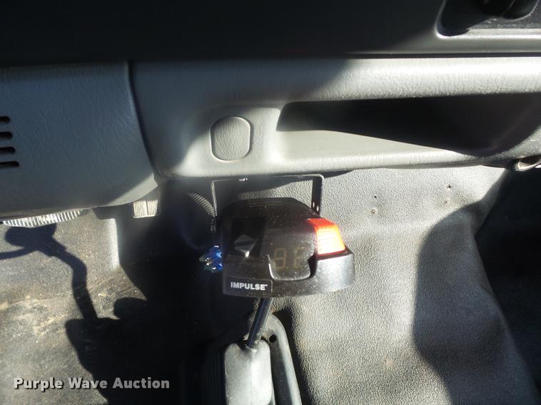 image for item K7722 2004 Ford F550 XL Crew Cab utility bed