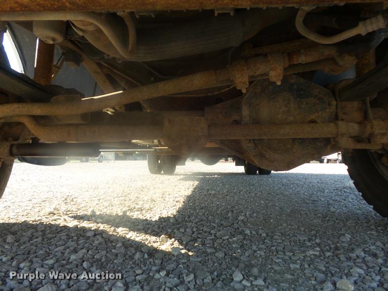 image for item K7722 2004 Ford F550 XL Crew Cab utility bed