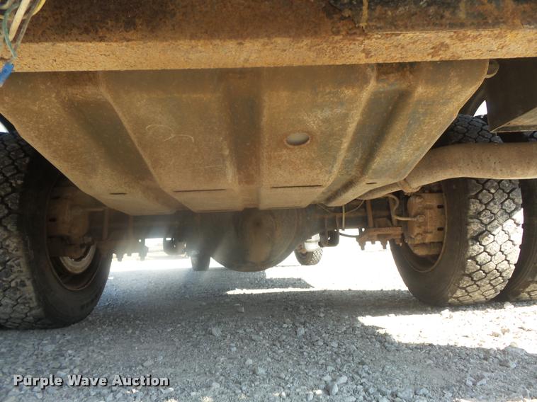 image for item K7722 2004 Ford F550 XL Crew Cab utility bed