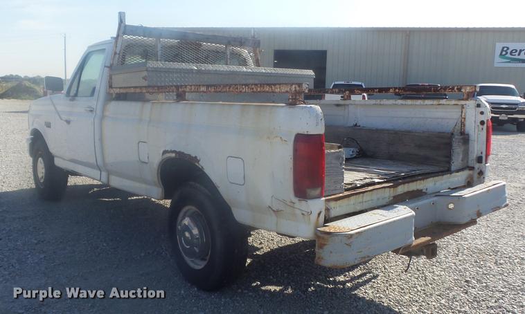 image for item K7723 1997 Ford F250 HD pickup truck