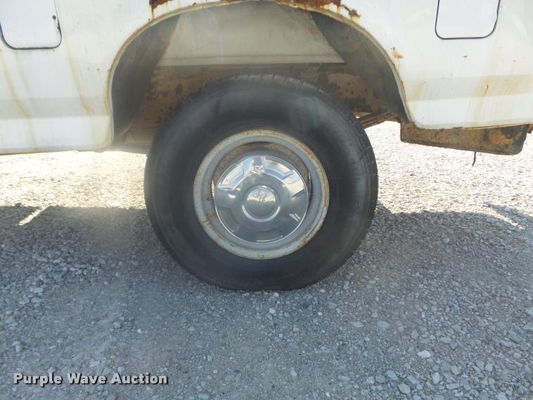 image for item K7723 1997 Ford F250 HD pickup truck