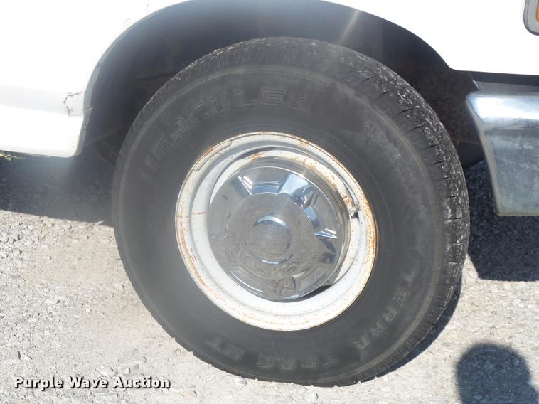 image for item K7723 1997 Ford F250 HD pickup truck