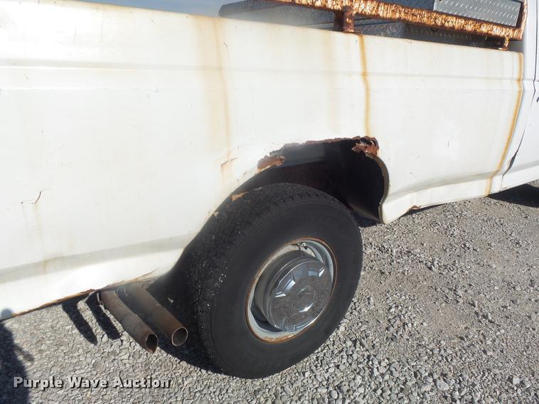 image for item K7723 1997 Ford F250 HD pickup truck
