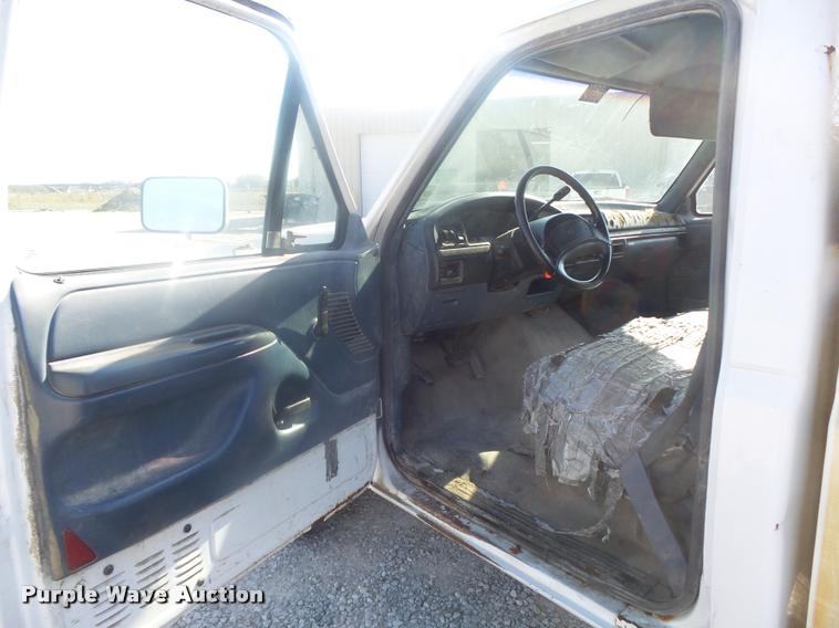 image for item K7723 1997 Ford F250 HD pickup truck