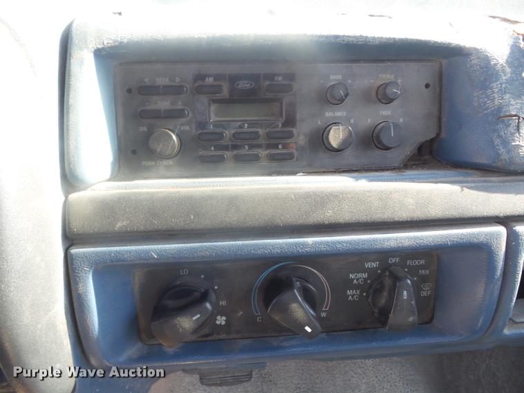 image for item K7723 1997 Ford F250 HD pickup truck