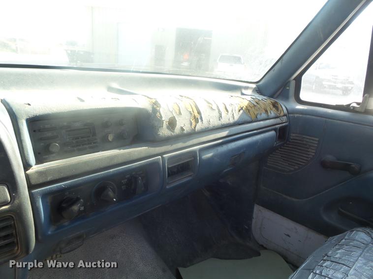 image for item K7723 1997 Ford F250 HD pickup truck