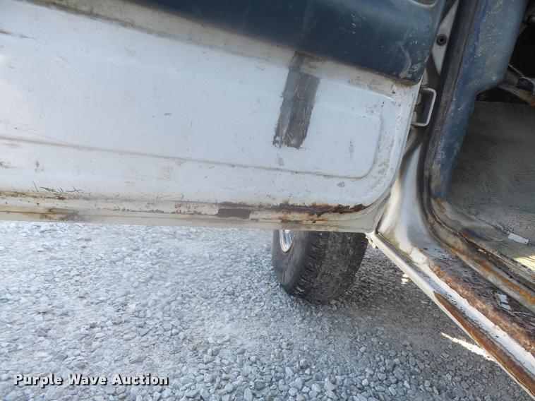 image for item K7723 1997 Ford F250 HD pickup truck