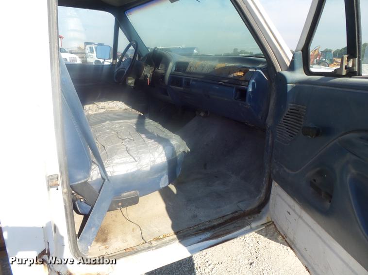 image for item K7723 1997 Ford F250 HD pickup truck