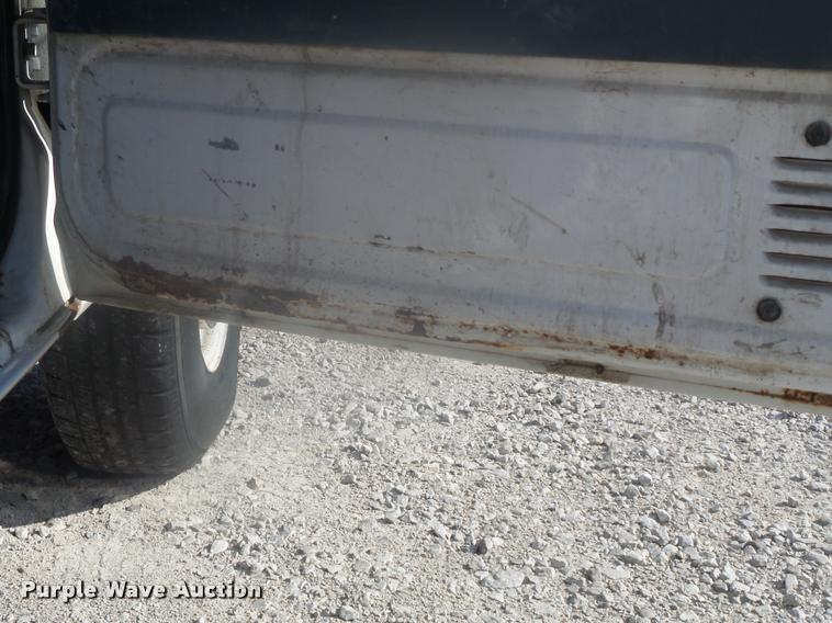 image for item K7723 1997 Ford F250 HD pickup truck