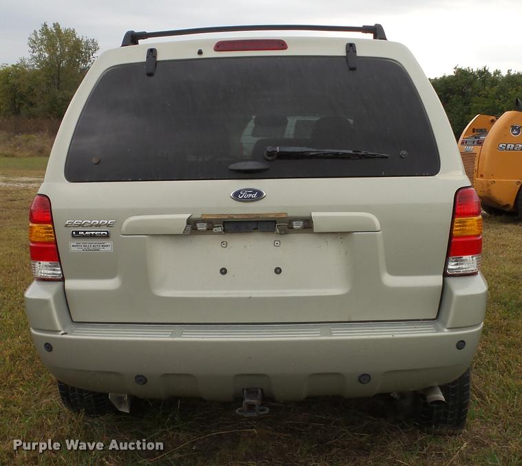image for item K8173 2003 Ford Escape Limited SUV