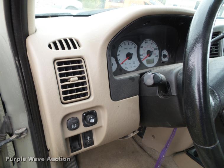 image for item K8173 2003 Ford Escape Limited SUV