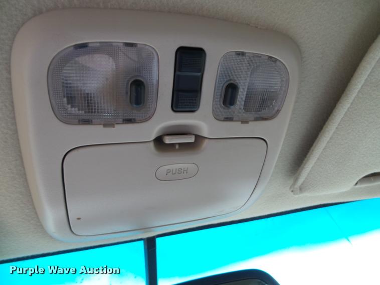 image for item K8173 2003 Ford Escape Limited SUV